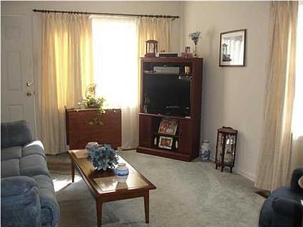 2nd image of 912 N Kelsey Ave
