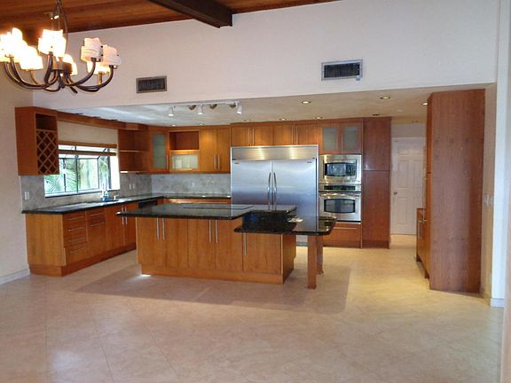 5th image of 9361 Park Ln