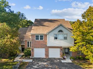 722 Sutton Cir, Wheeling, IL 60090