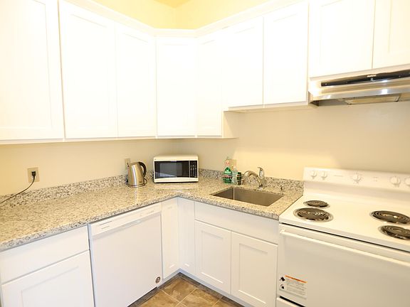 5th image of 615 Alpha Ct APT D