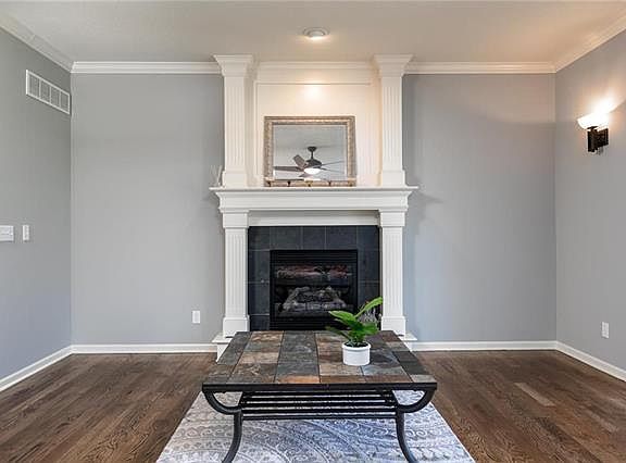 5th image of 10408 N Avalon Ave