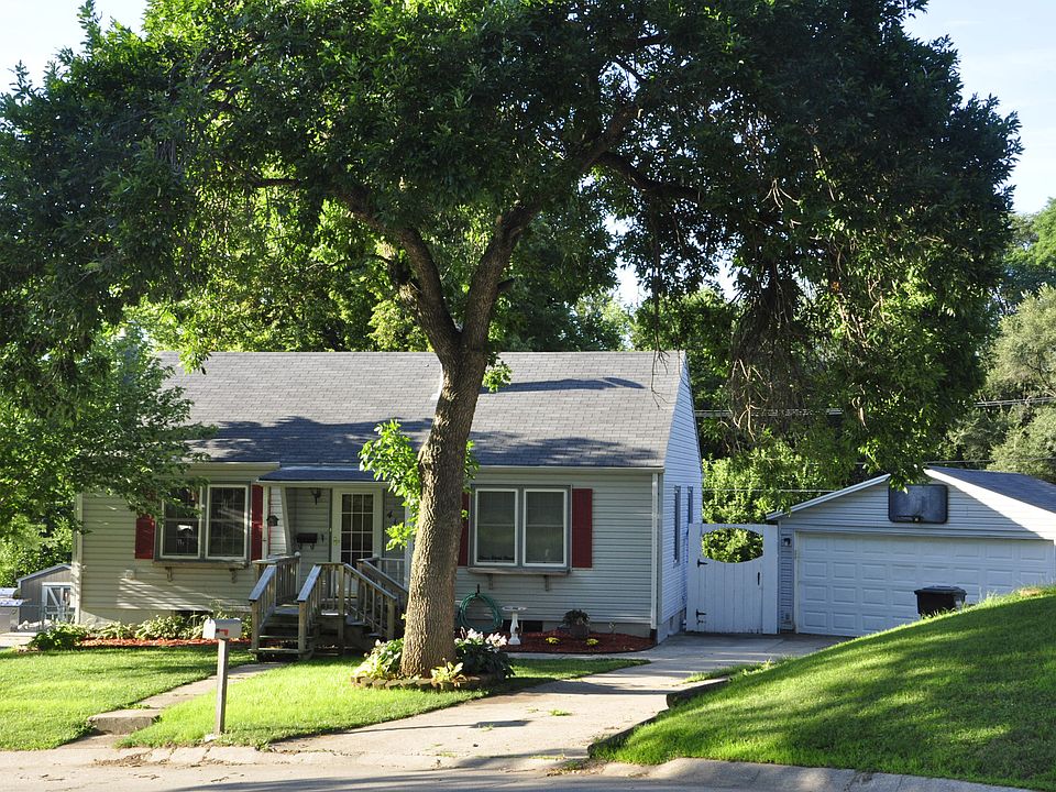 1st image of 413 Hillcrest Dr