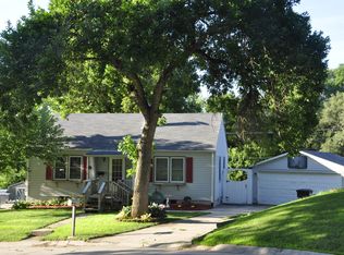 413 Hillcrest Dr, Plattsmouth, NE 68048
