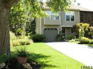 43 Westchester Dr, Clifton Park, NY 12065