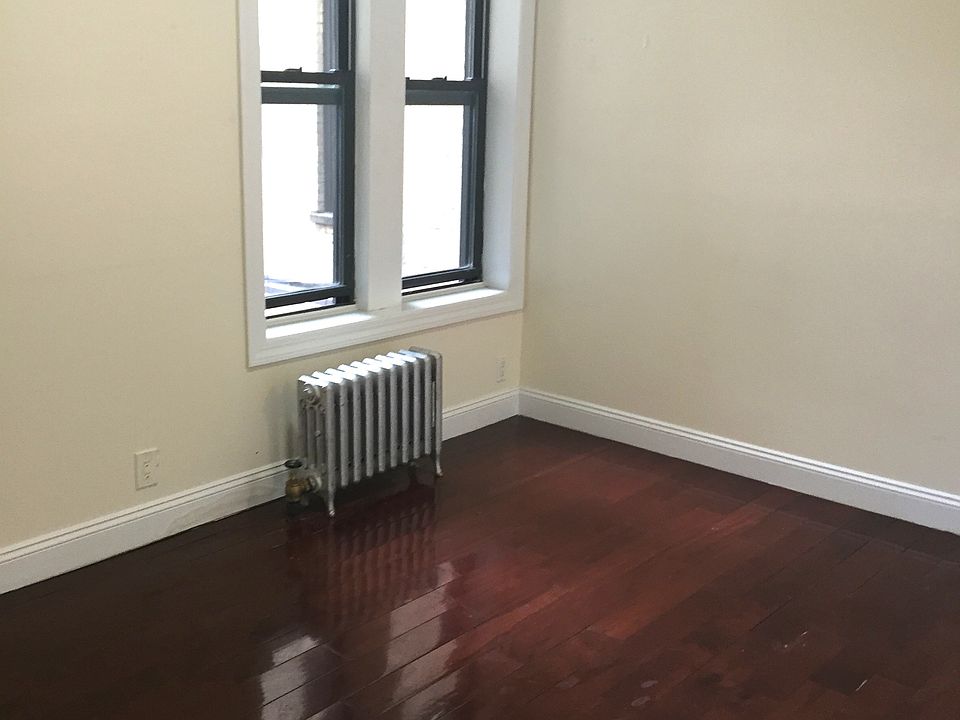 1st image of 780 E 2nd St APT 1L