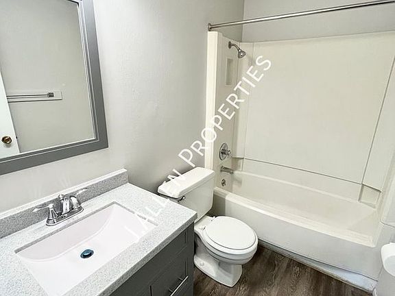 4th image of 105 Gold Strike Dr APT 6
