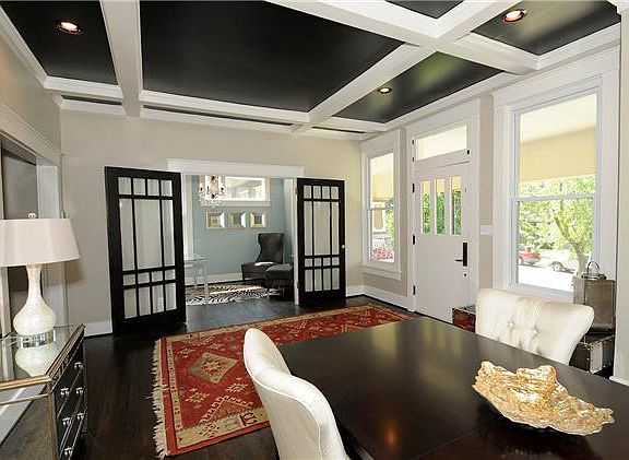3rd image of 3105 Vanderbilt Pl
