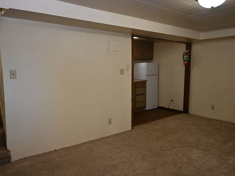 Park Apartments — Photo 11