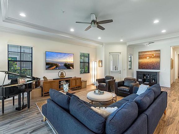 5th image of 2489 Breakwater Way Unit 5102