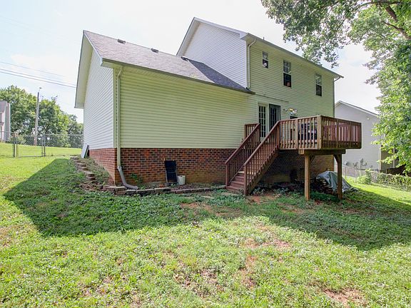 4th image of 3385 N Henderson Way