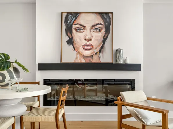 230 Friend St #4, Boston, MA 02114