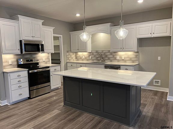 3rd image of 4439 N 190th Ave