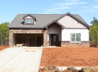 544 Shady Greens Dr, Gray, GA 31211