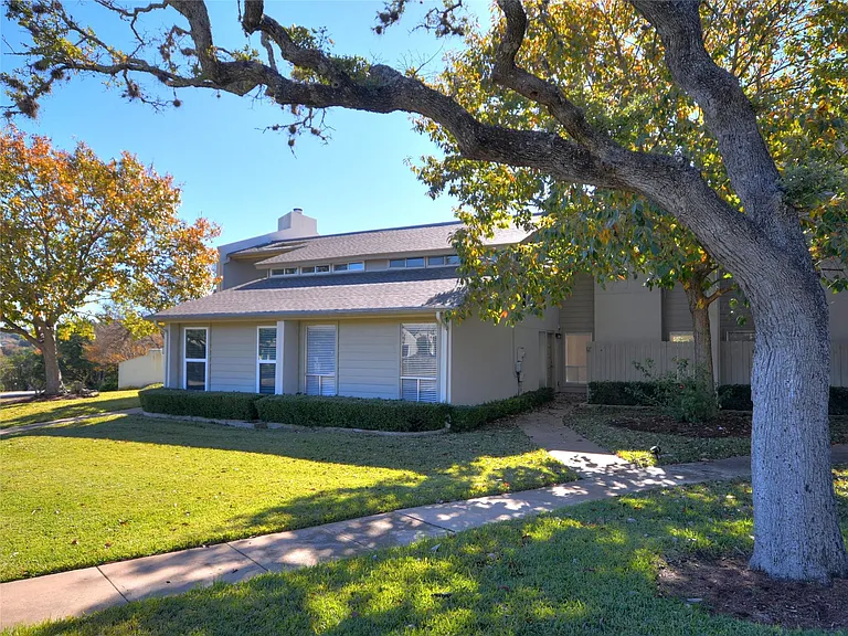 100 Lido Cir #G2 — Photo 2
