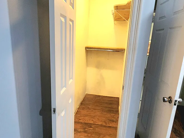 Closet bedroom #3
