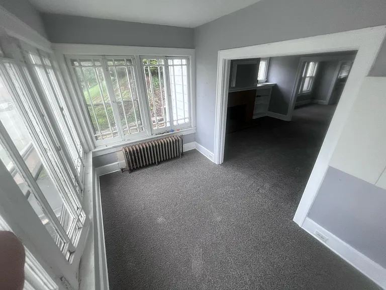 1213 Vine St — Photo 5