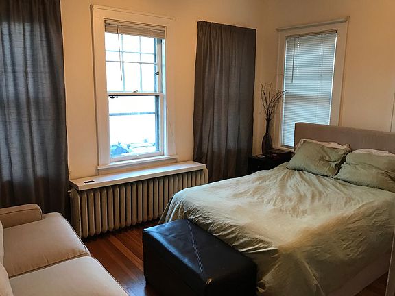 4th image of 4529 Bryant Ave S #1