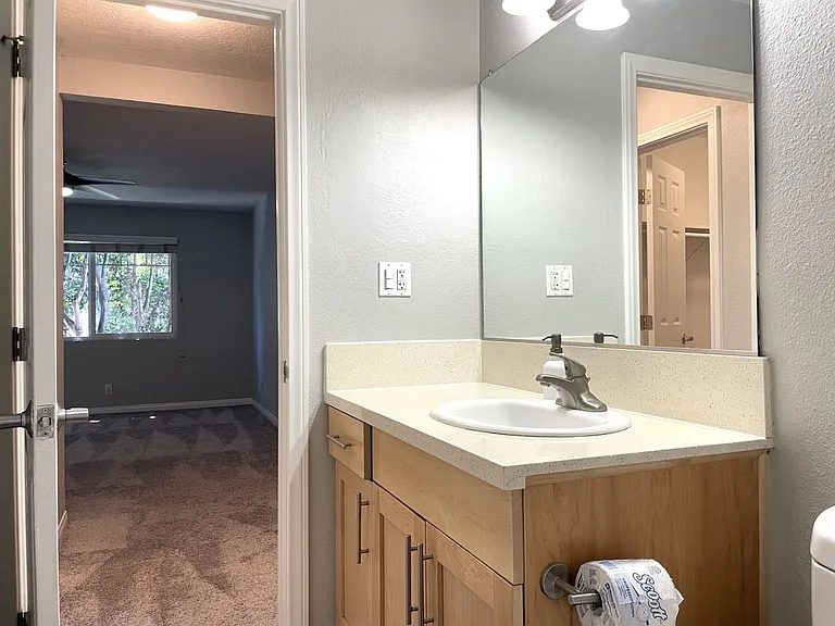 Villa Serrano Apartment Homes — Photo 53