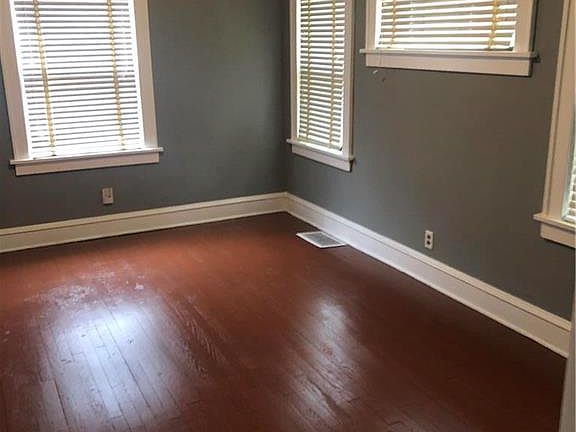 3rd image of 5625 Olive St