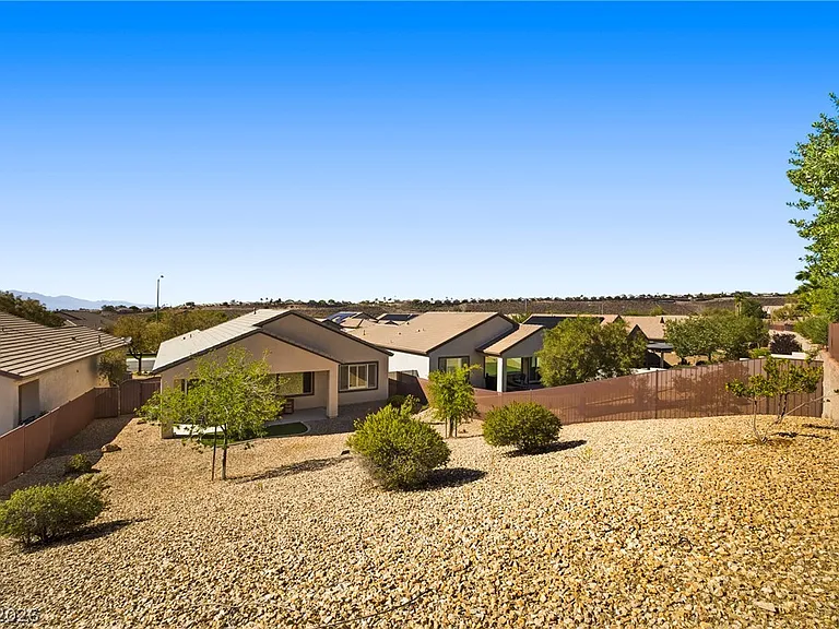 2635 Solera Moon Dr — Photo 32