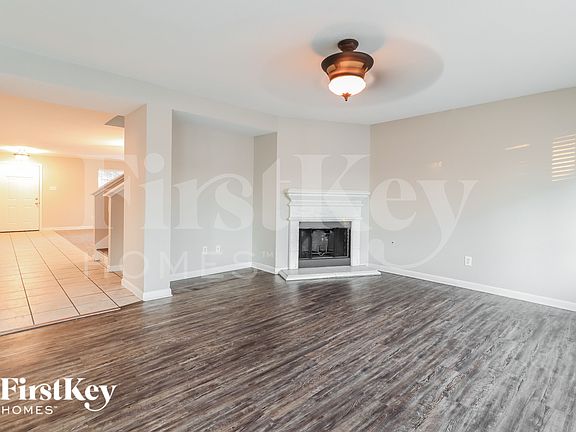 4th image of 414 Remington Green Ct