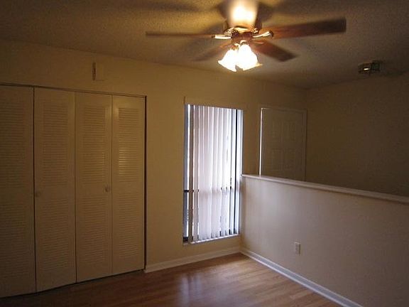 3rd image of 7 Rogart Cir