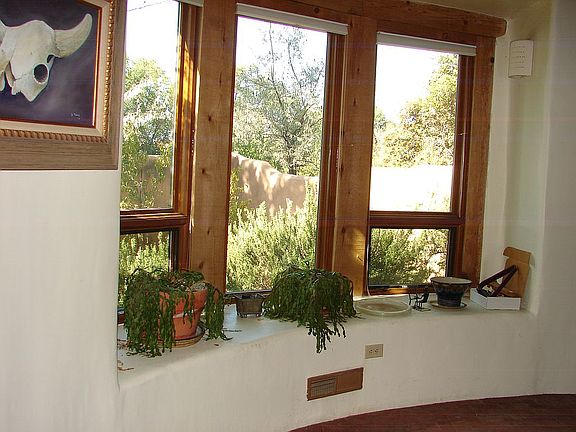 4th image of 1001 Hacienda Dr NW