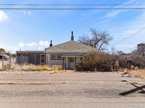 2nd image of 136 Sproull Avenue