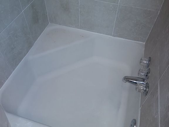 3rd image of 1123 W Powers St #2