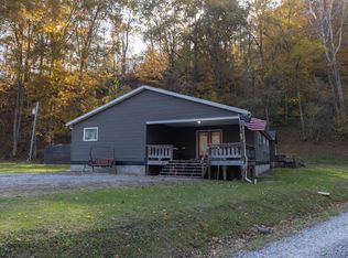 139 Sams Hollow Rd, Bridgeport, WV 26330