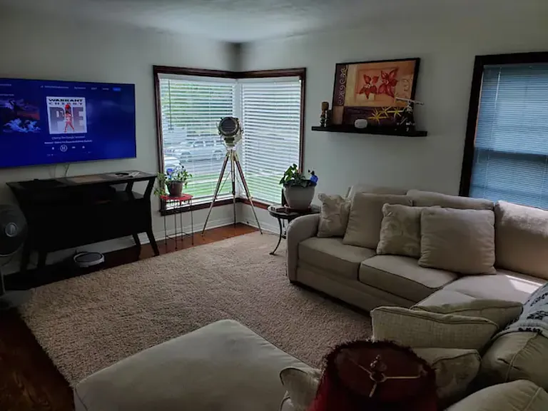3614 W Kiernan Ave — Photo 5