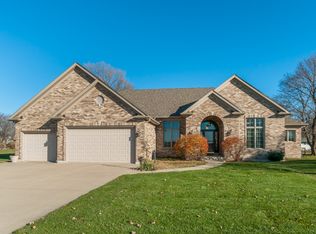 1010 Vale St, Sandwich, IL 60548