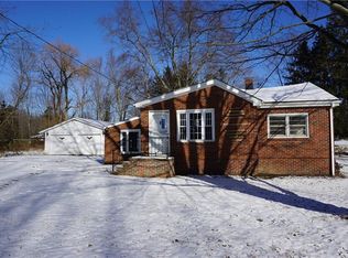 6450 Red Brush Rd, Ravenna, OH 44266