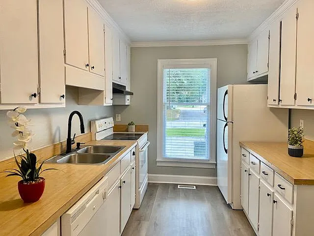 2 bed, 1120 sqft, $1,225 — Photo 4