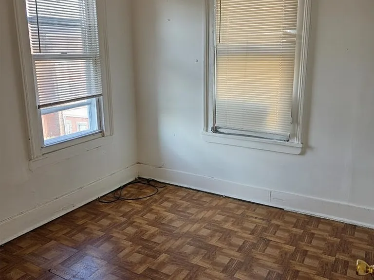 213 Slater St #3 — Photo 4