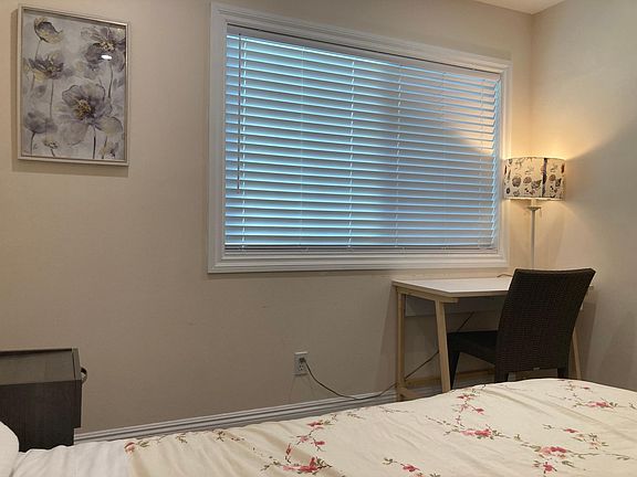 4th image of 3202 W 110th St #2