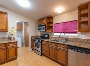 18 Ash Via, Anaheim, CA 92801