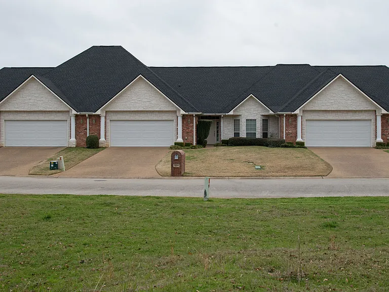 6214 Ashton Ct — Photo 17