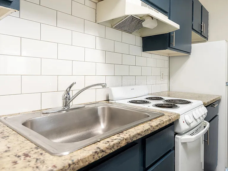 1226 S Longfellow St — Photo 24