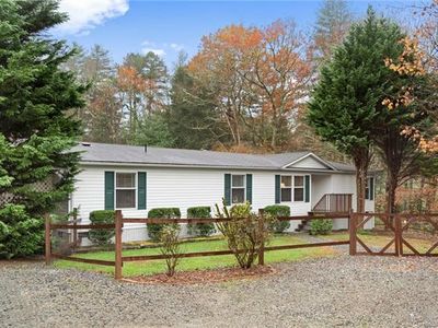 60 Bishop Ln, Pisgah Forest, NC, 28768