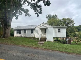 619 Texas Hollow Rd, Salem, VA 24153