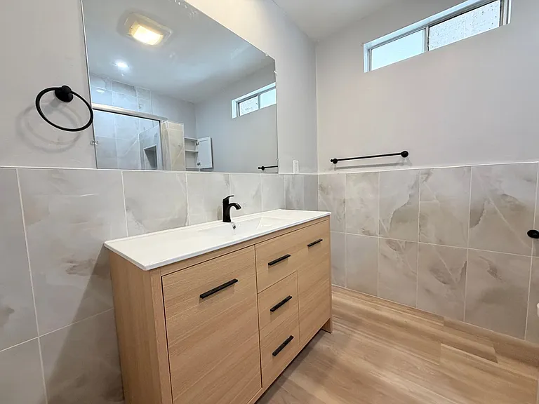 1080 Orange Ave — Photo 8