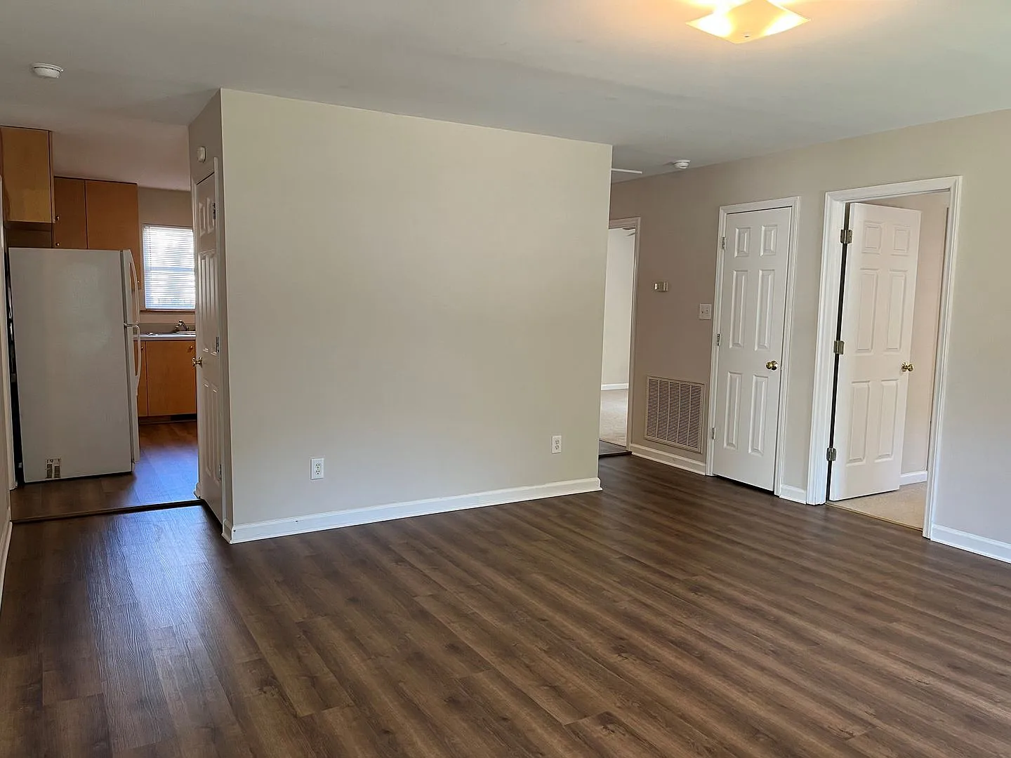4BR Chapel Hill Home Near Downtown & UNC Summer 2027 — Photo 3