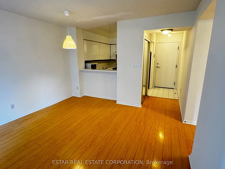 7 Carlton St #1101 — Photo 8