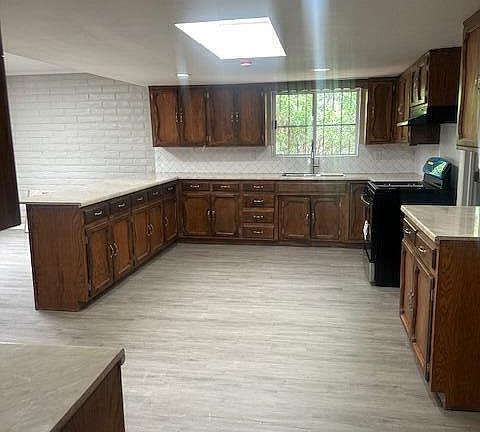 5th image of 217 E 21ST Street