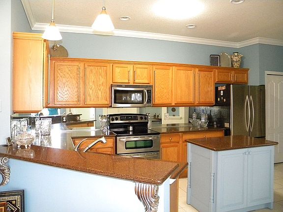 3rd image of 4455 Whispering Oaks Dr