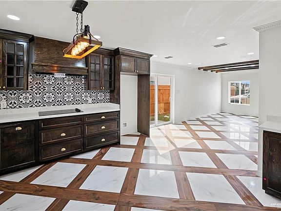 5th image of 1409 E Karen St #B