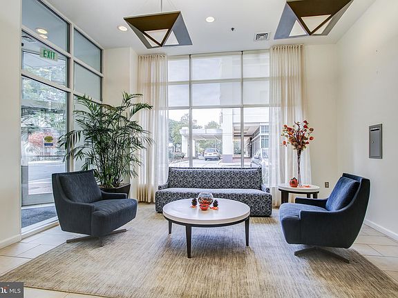 5th image of 1201 E West Hwy APT 433