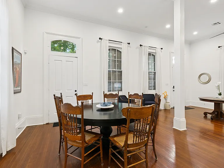 Dining room, open concept