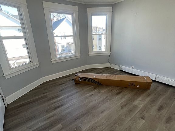 4th image of 23 Vermont St #3
